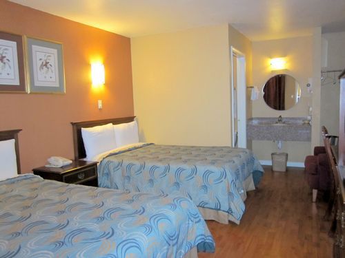 Bear Creek Inn Addicks Room photo